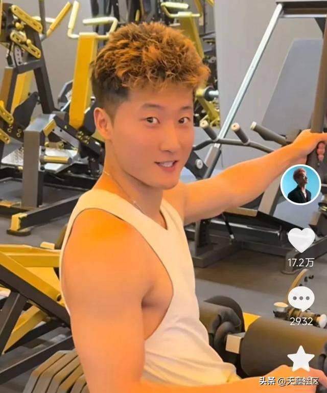 健身博主山阿離世