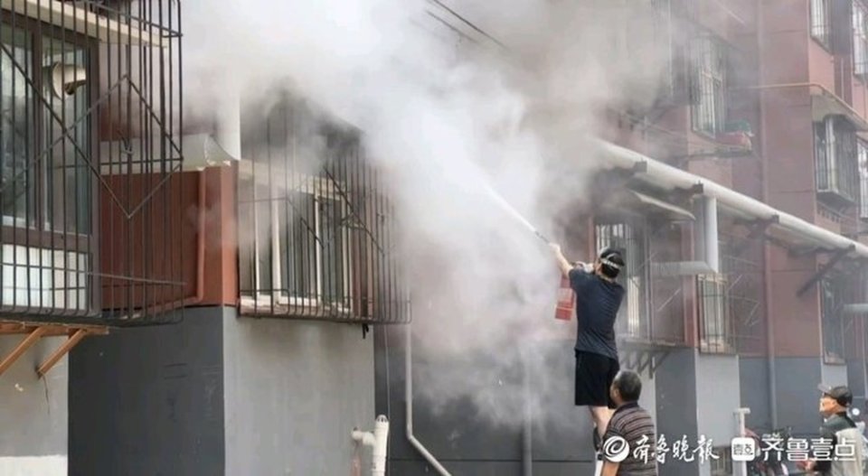 男子家中加壓水塔突然爆炸