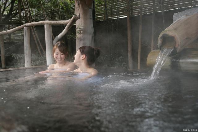 臺(tái)女子泡溫泉拍照致其他女性裸體入鏡
