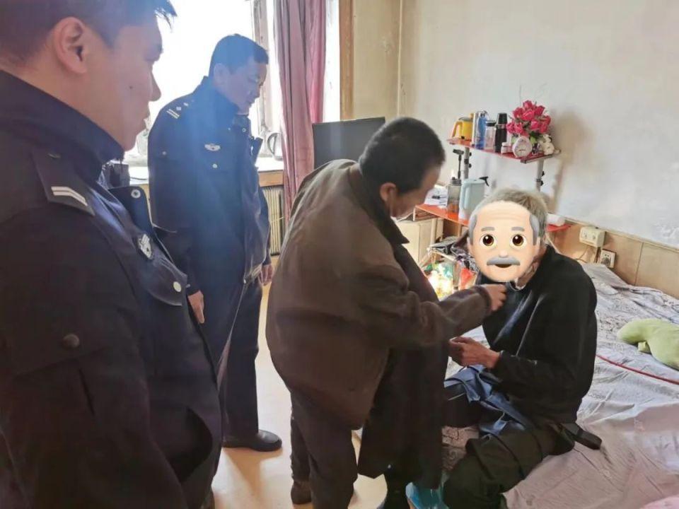 男子失蹤7年被找到 正躺橋洞玩手機
