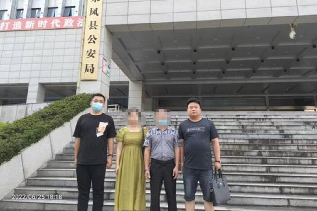 河南信陽下雨天演練抓逃犯？假的