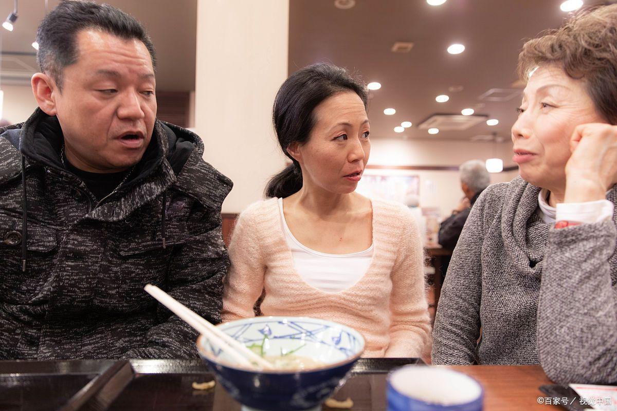 99年女醫生晚上搞副業“收破爛”