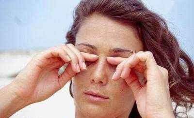 眼里沒光=氣血不足