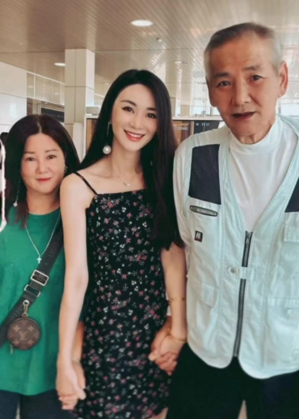 女星父親自稱沒貪污 原單位回應(yīng)