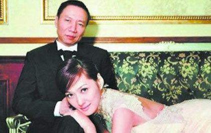女星父親：百萬耳環非正品 我沒貪污