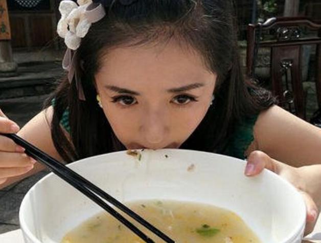 華晨宇演唱會吃播第一人