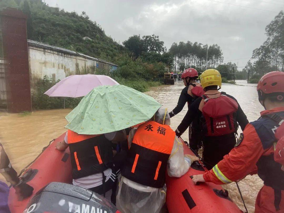 桂林暴雨致印刷廠工人被困系謠言