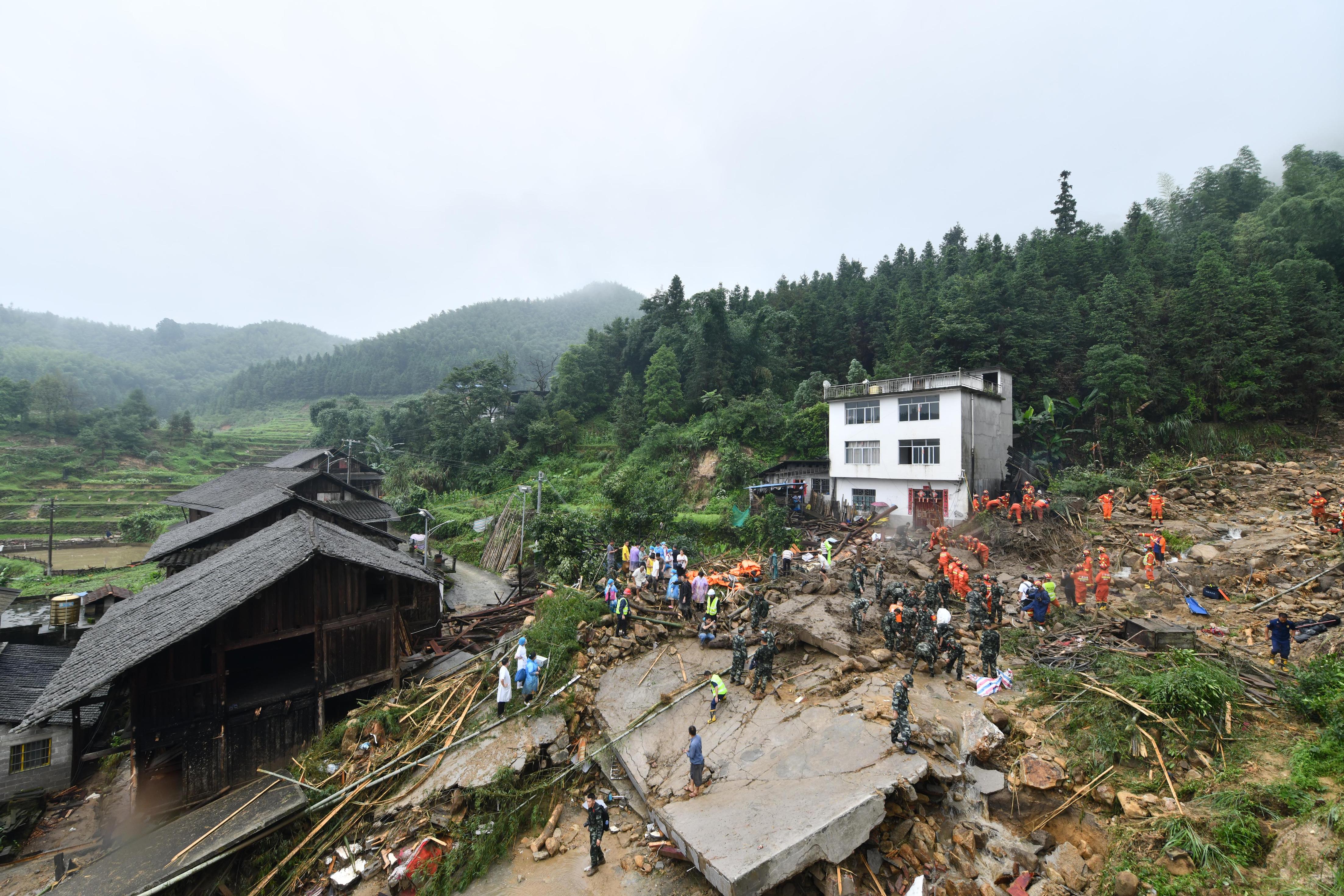 山洪災害致4人死亡