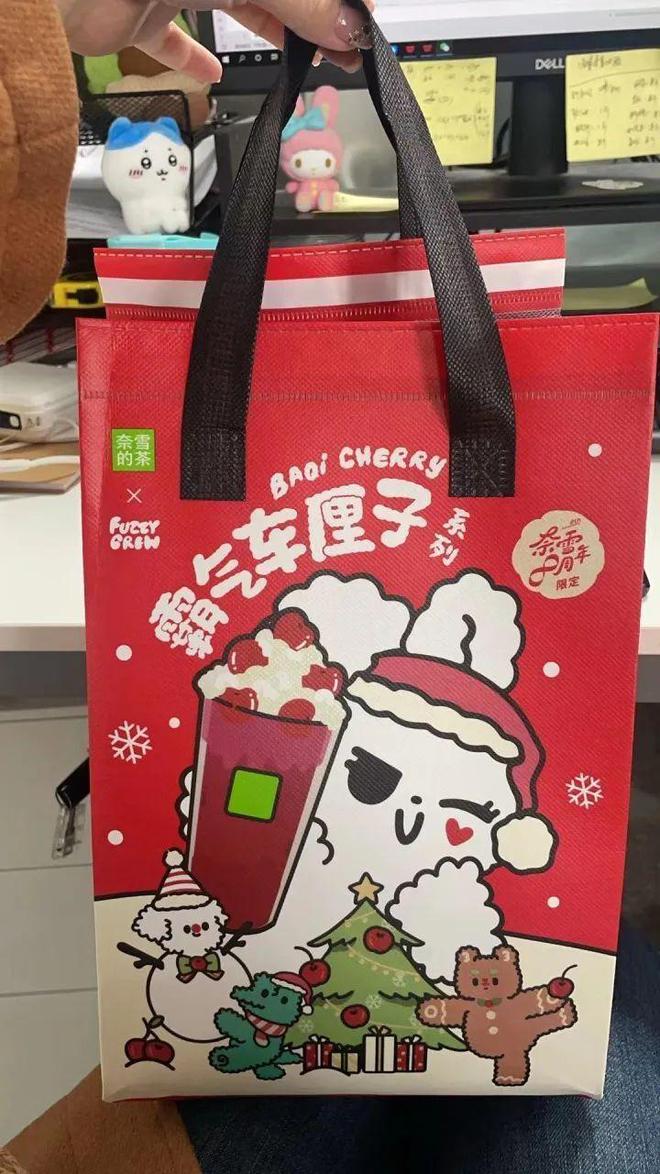 年輕人開始囤無紡袋