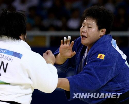 日本選手戰勝國乒后激動捂臉痛哭