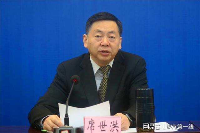 黃楊鈿甜父親涉違規(guī)經(jīng)商辦企業(yè)