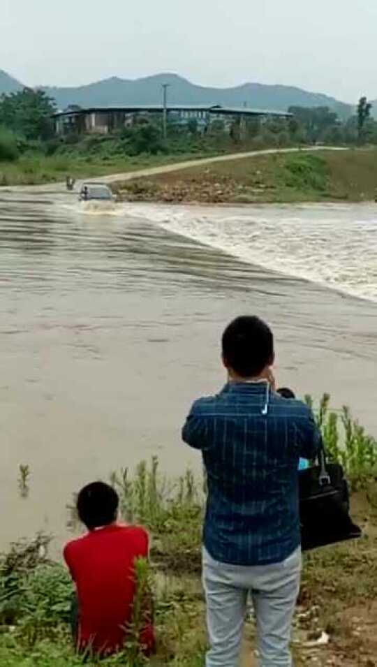 湖南永州洪水沖走汽車系謠言