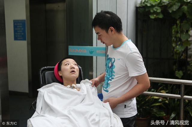 "結(jié)婚生子遭拋棄截癱網(wǎng)紅發(fā)聲"引熱議她的遭遇揭露了怎樣的社會現(xiàn)實？