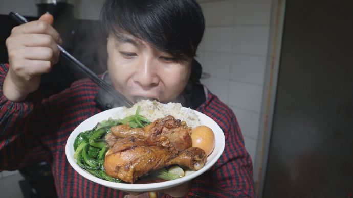 震驚！小伙連吃28天雞腿飯瘦了10多斤，醫(yī)生揭秘背后真相！