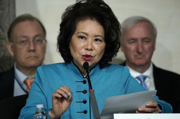 震驚！菲律賓36名部長級官員集體提交辭呈，背后原因令人深思
