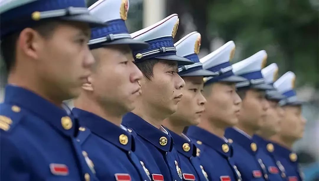 震撼！成都首批城管"飛行員"即將上崗，城市管理迎來空中革命！