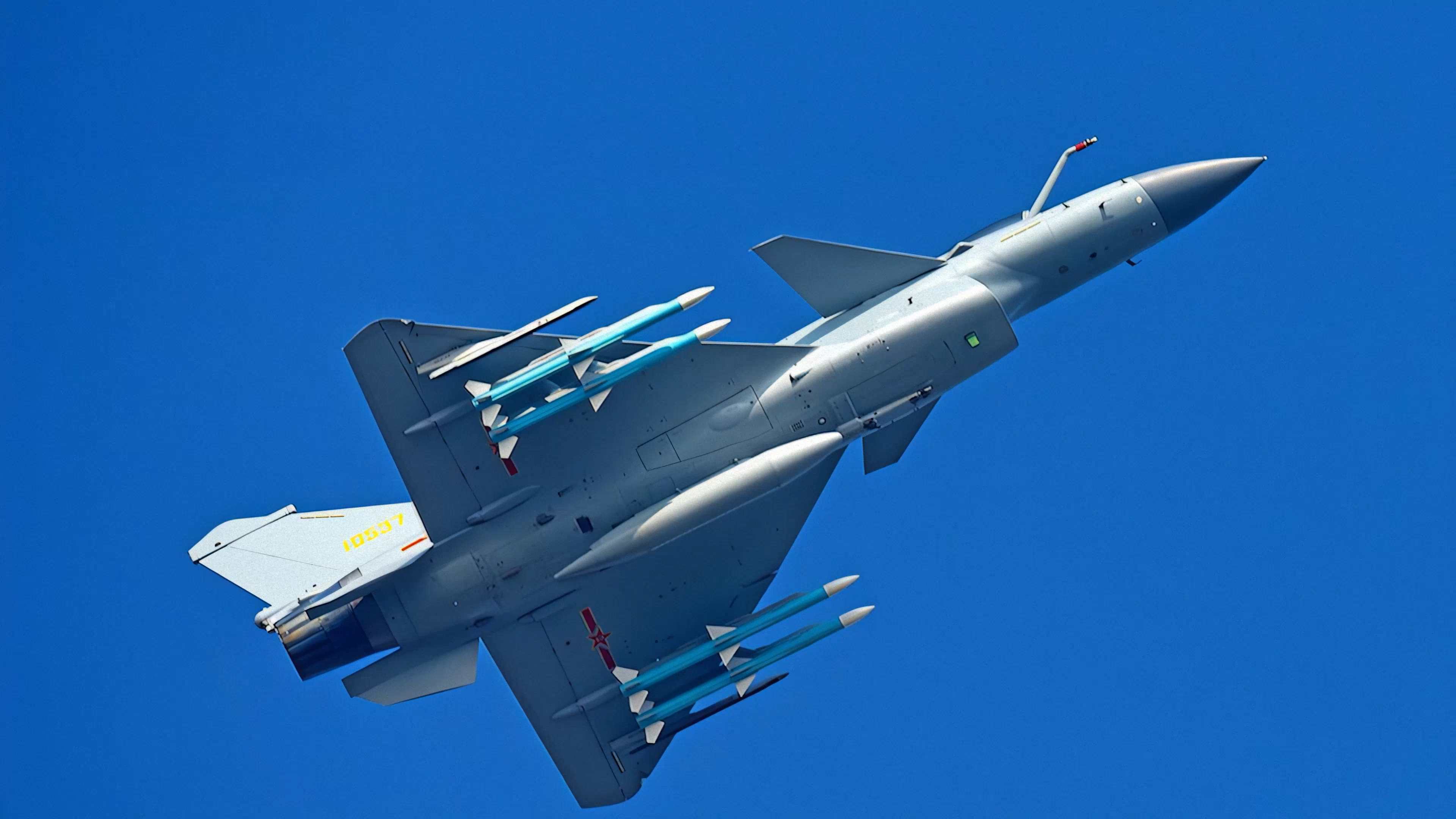 中國殲-10戰斗機真的能完勝歐洲戰機嗎？深度解析實力對比！