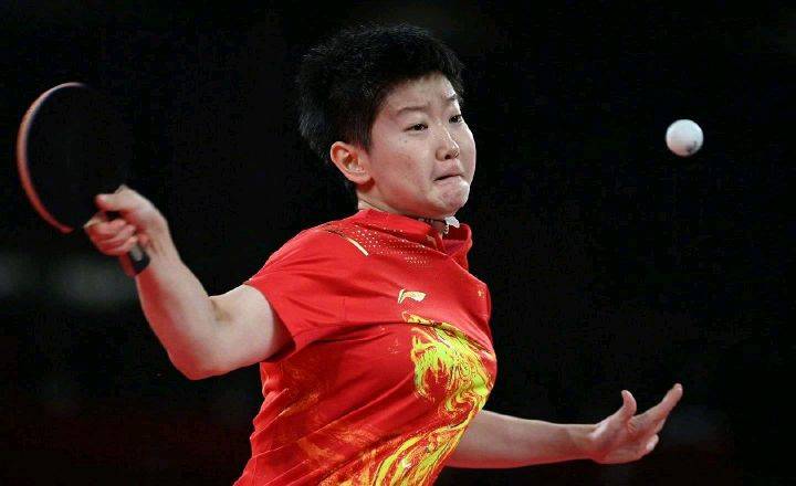 震撼！孫穎莎4-0橫掃伊藤美誠，中國乒乓提前鎖定奧運金牌！