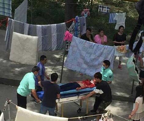 震驚！女子家中被捅10刀身亡案件將開(kāi)庭，兇手身份成謎