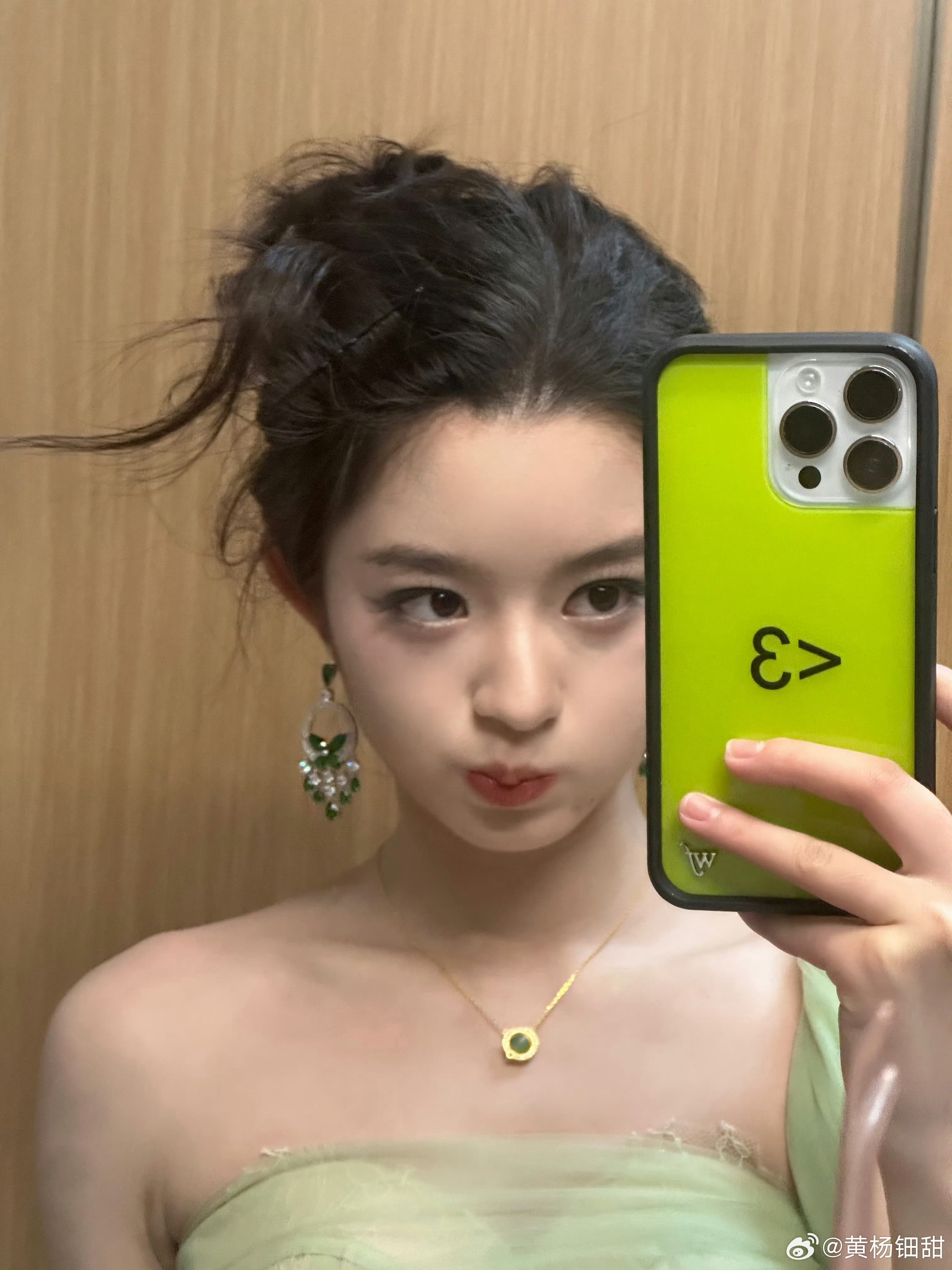 震驚！通報為何沒提黃楊鈿甜耳環真假？背后真相令人深思！